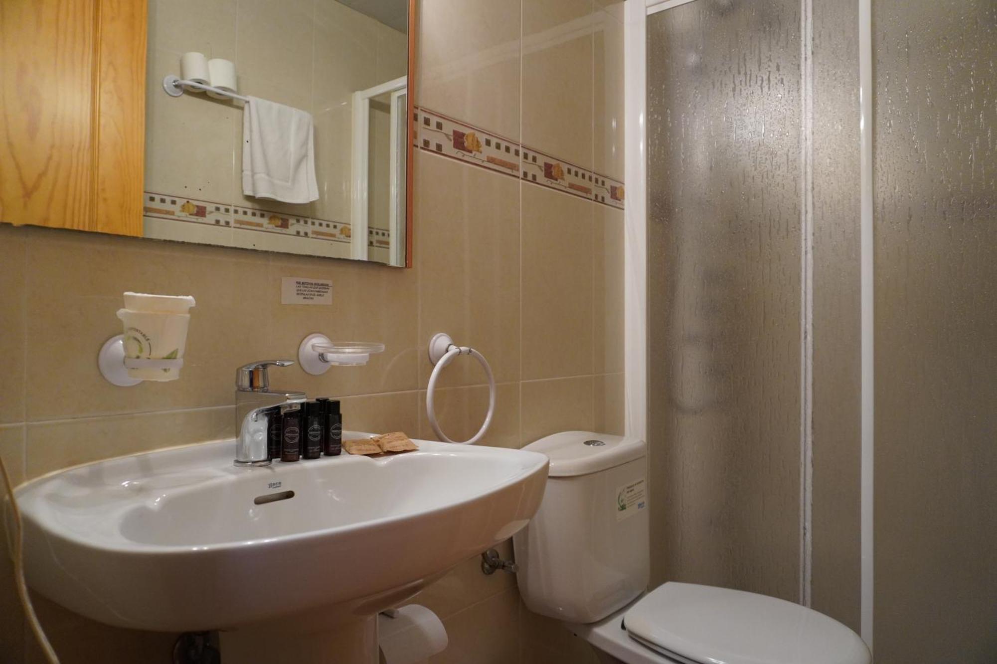 Apartamentos Casa Domenc Aren المظهر الخارجي الصورة