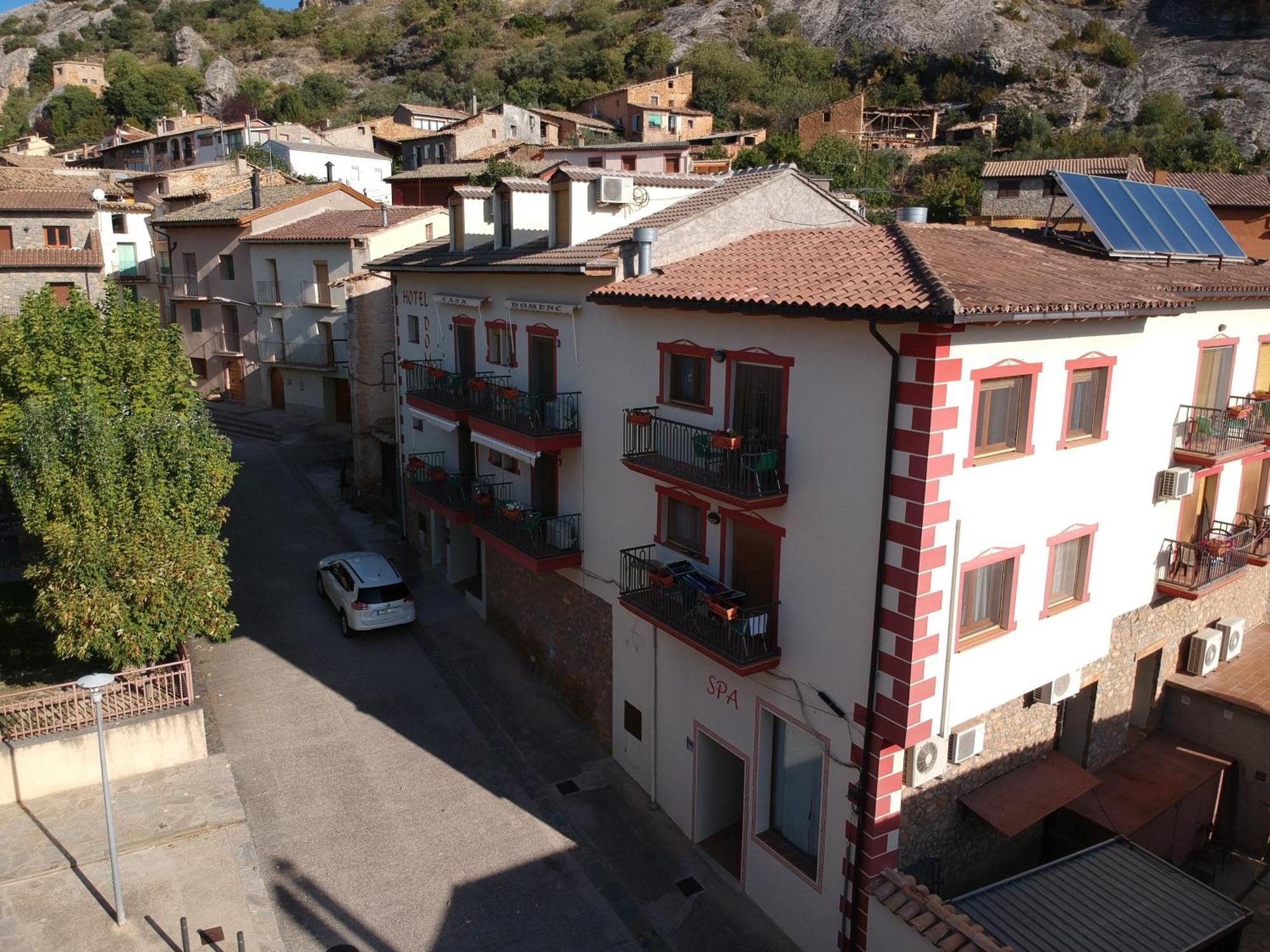 Apartamentos Casa Domenc Aren المظهر الخارجي الصورة